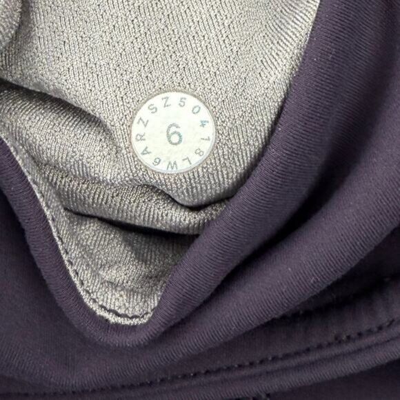 Lululemon Power Lines Crop Everlux 21" Cyber / Dark Chrome Size 6 - Picture 7 of 7